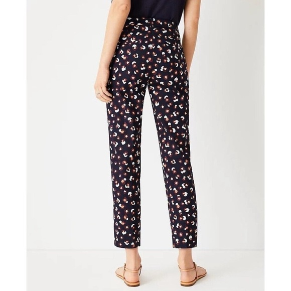Ann Taylor NWT The Crop Navy Multicolor Animal Print Cropped Pants Curvy Size 8 - Picture 2 of 12